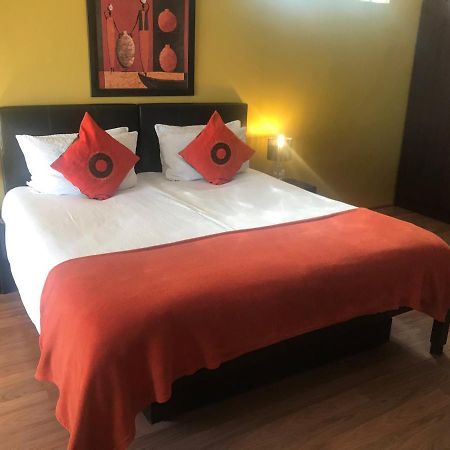 Haus Holzapfel Hotel Beaufort West Luaran gambar
