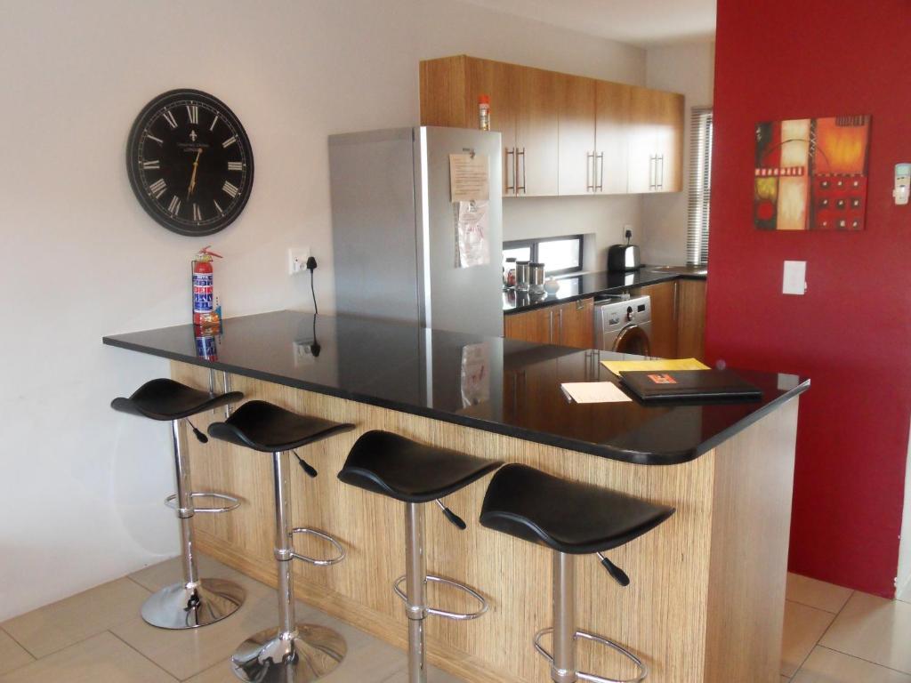 Haus Holzapfel Hotel Beaufort West Luaran gambar