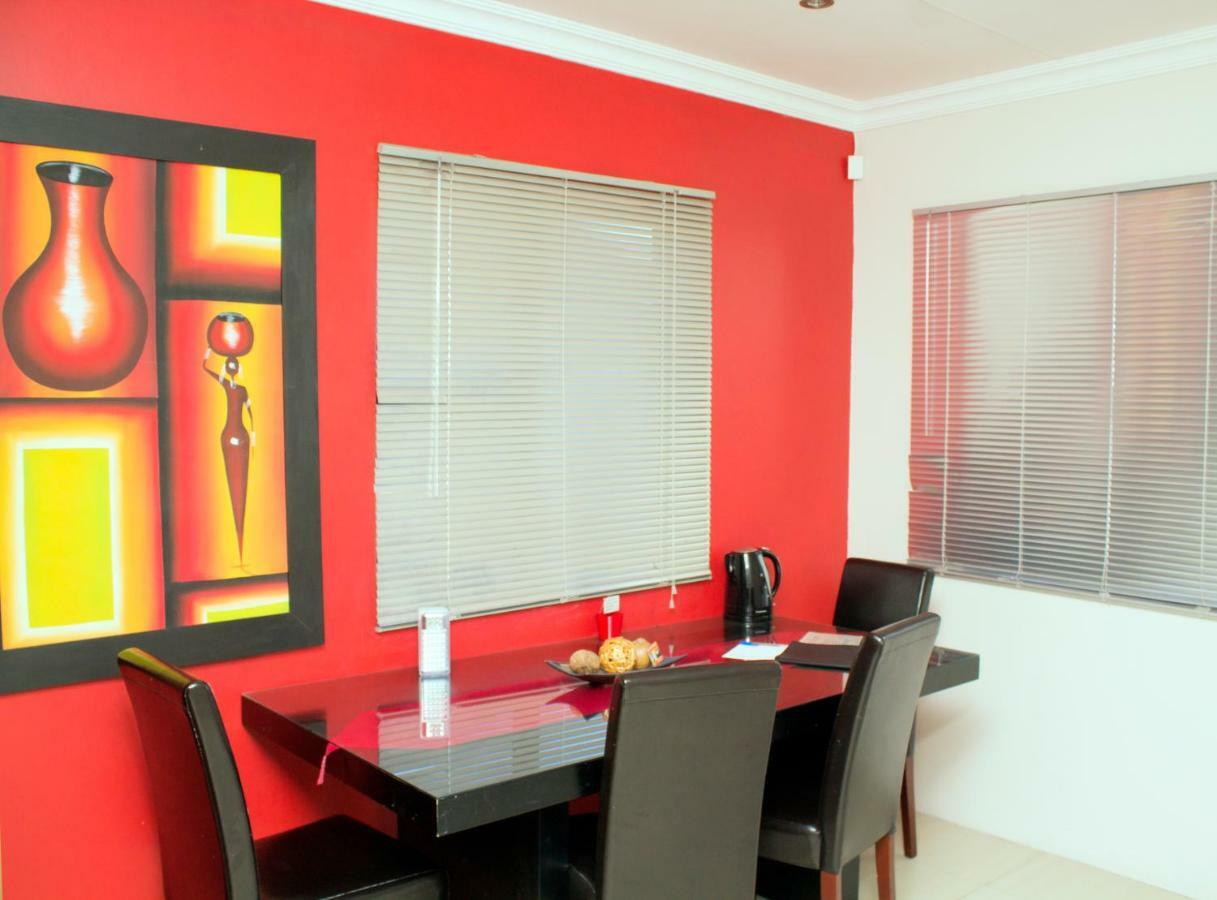 Haus Holzapfel Hotel Beaufort West Luaran gambar