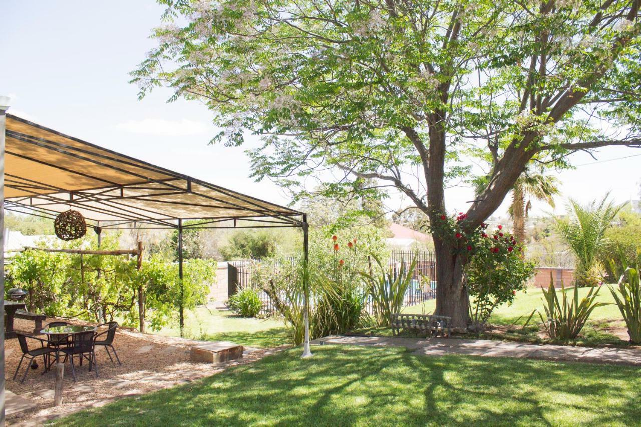 Haus Holzapfel Hotel Beaufort West Luaran gambar