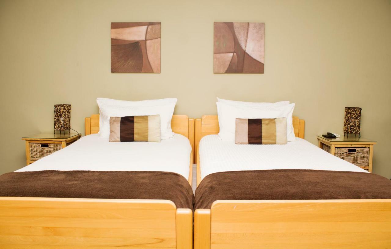 Haus Holzapfel Hotel Beaufort West Luaran gambar