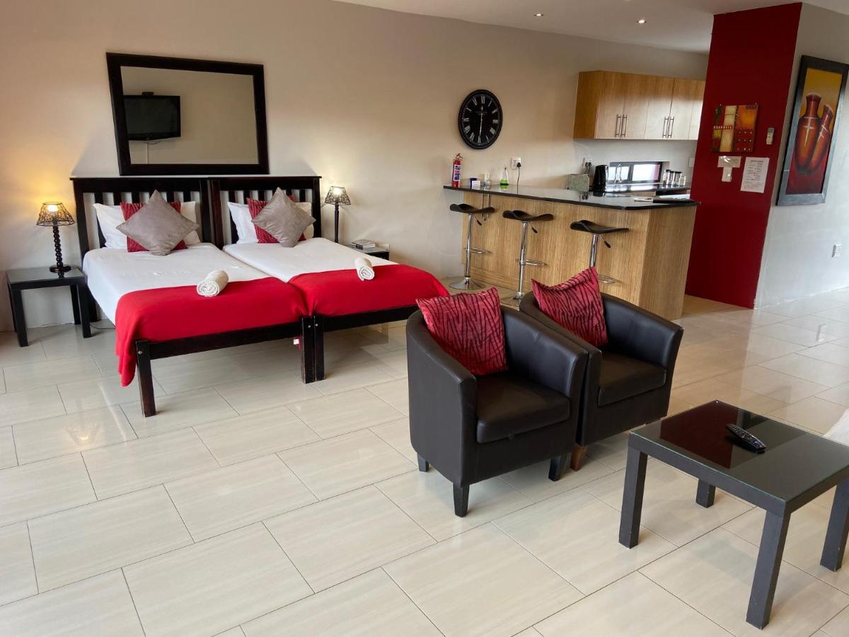 Haus Holzapfel Hotel Beaufort West Luaran gambar