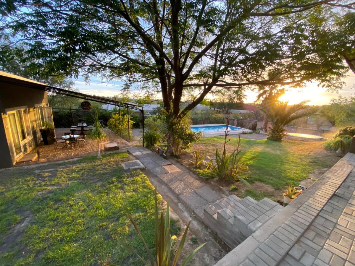 Haus Holzapfel Hotel Beaufort West Luaran gambar