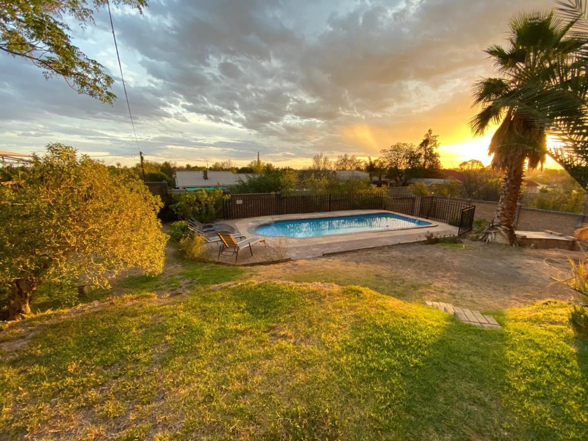 Haus Holzapfel Hotel Beaufort West Luaran gambar